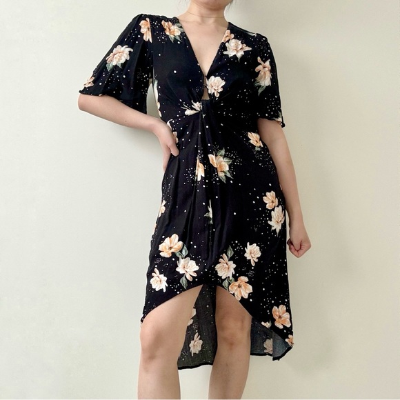 MINKPINK FLORAL MIDI DRESS - Picture 3 of 7